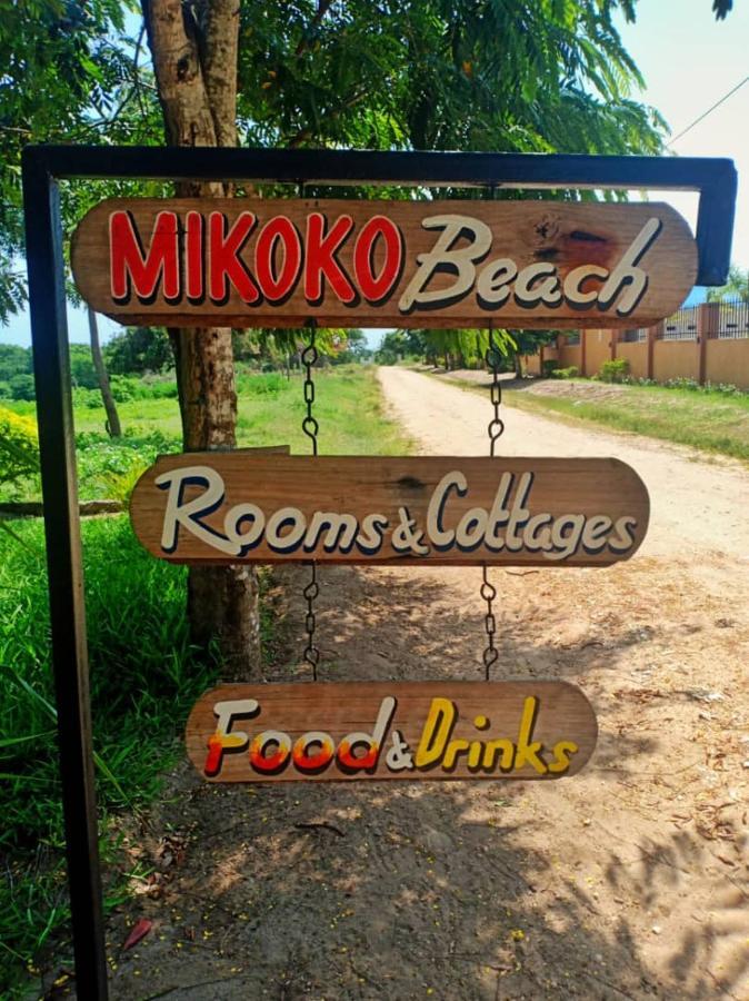 Mikoko Beach & Cottages Багамойо Екстериор снимка